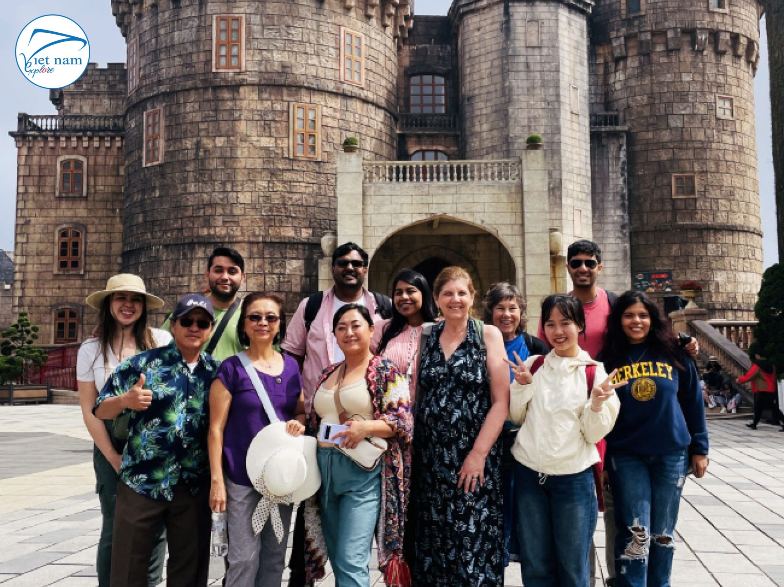 Tour Bà Nà Hills 1 Ngày Khám Phá Cầu Vàng, Làng Pháp & Fantasy Park