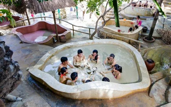 suoi-khoang-nong-nui-than-tai (1)