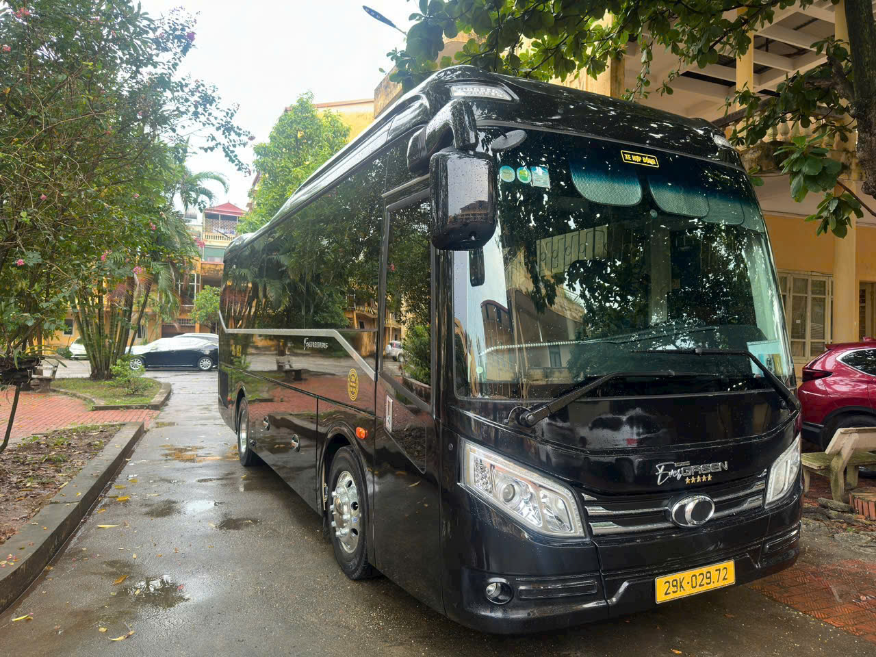limousine-bus-ha-noi-to-ha-long (2)