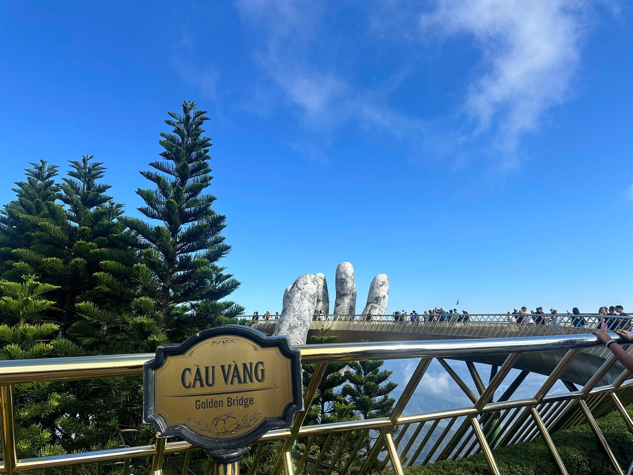 cau-vang-ba-na-hills
