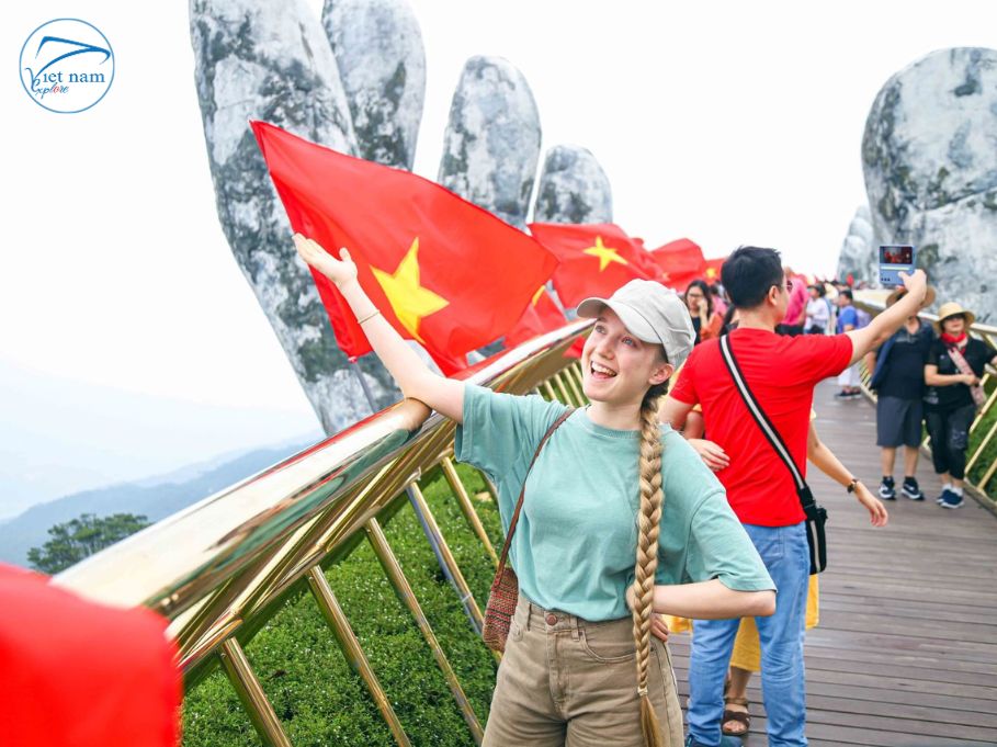 Tour Bà Nà Hills 1 Ngày Khám Phá Cầu Vàng, Làng Pháp & Fantasy Park
